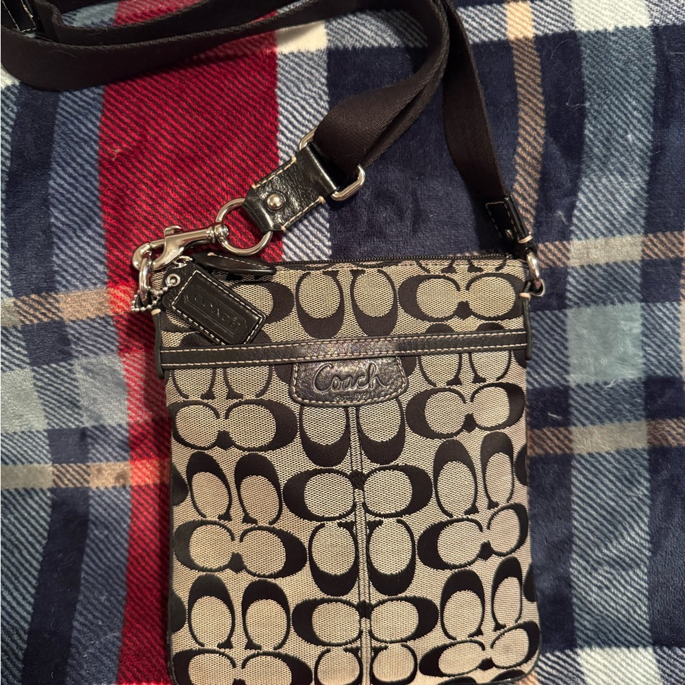 Coach Black and Cream Signature Shoulder Bag
